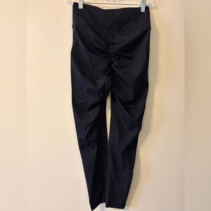 Scrunchy butt leggings